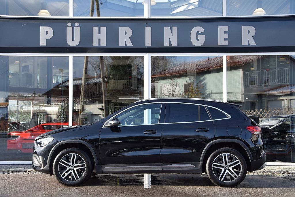 Mercedes-Benz GLA 200 2020