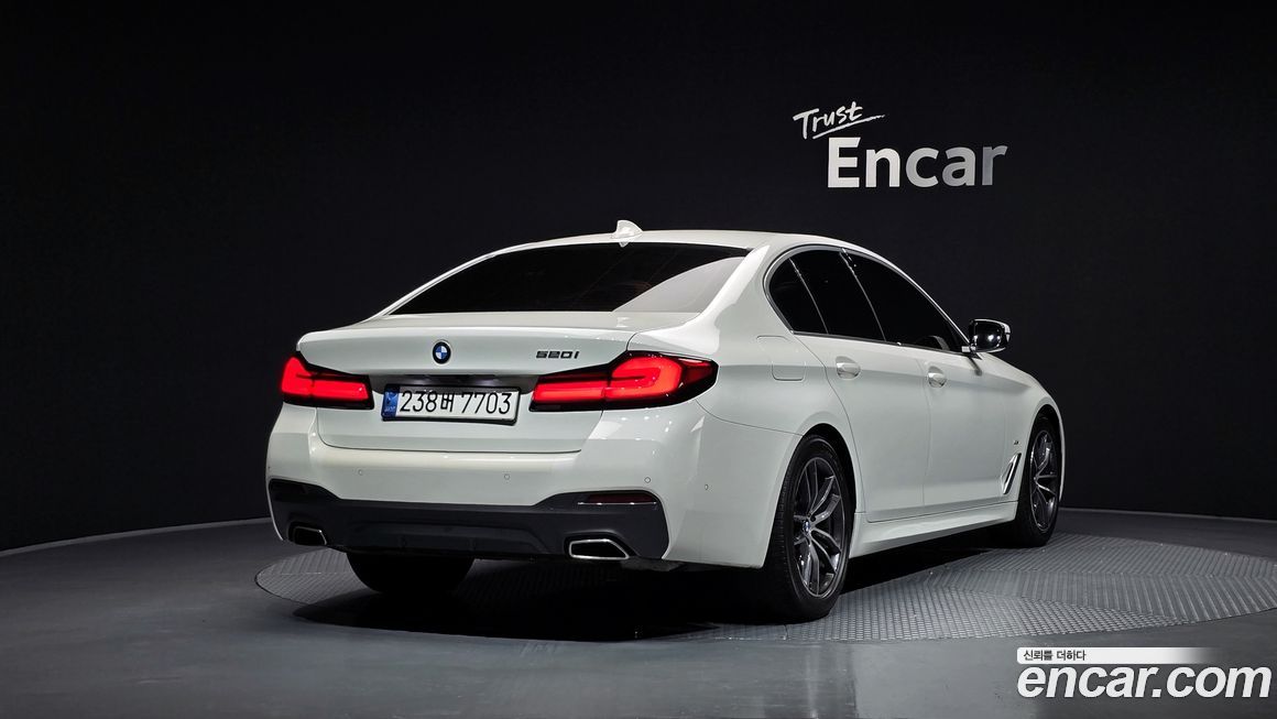 BMW 5-Series 2021