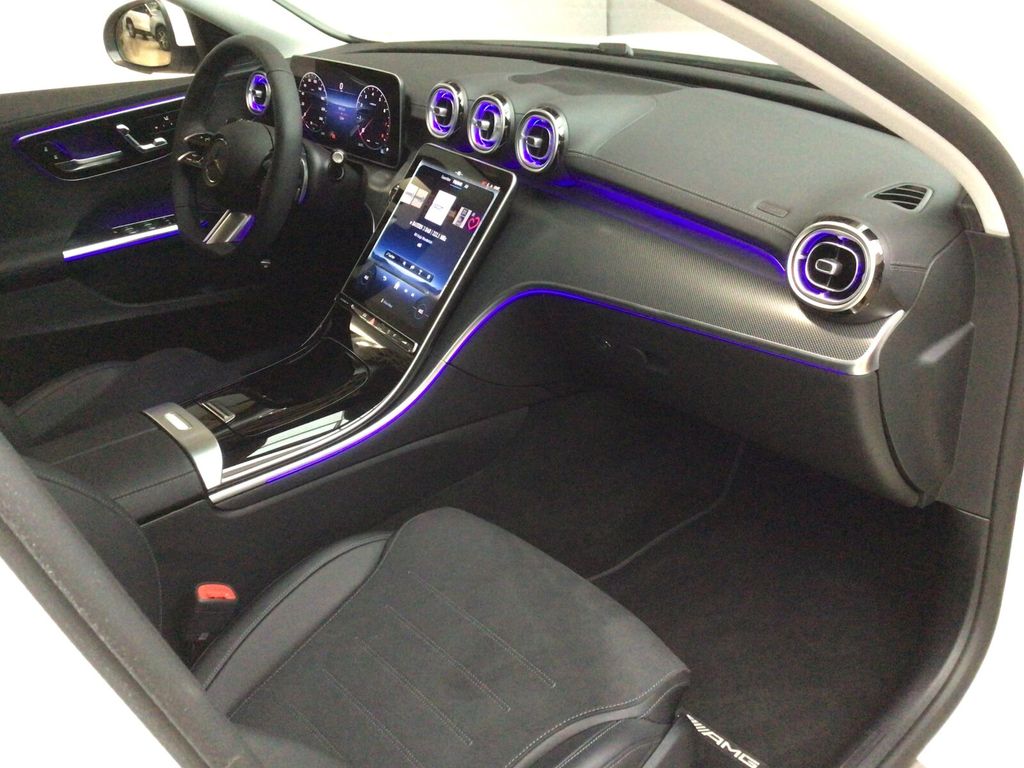 Mercedes-Benz C 200 2025