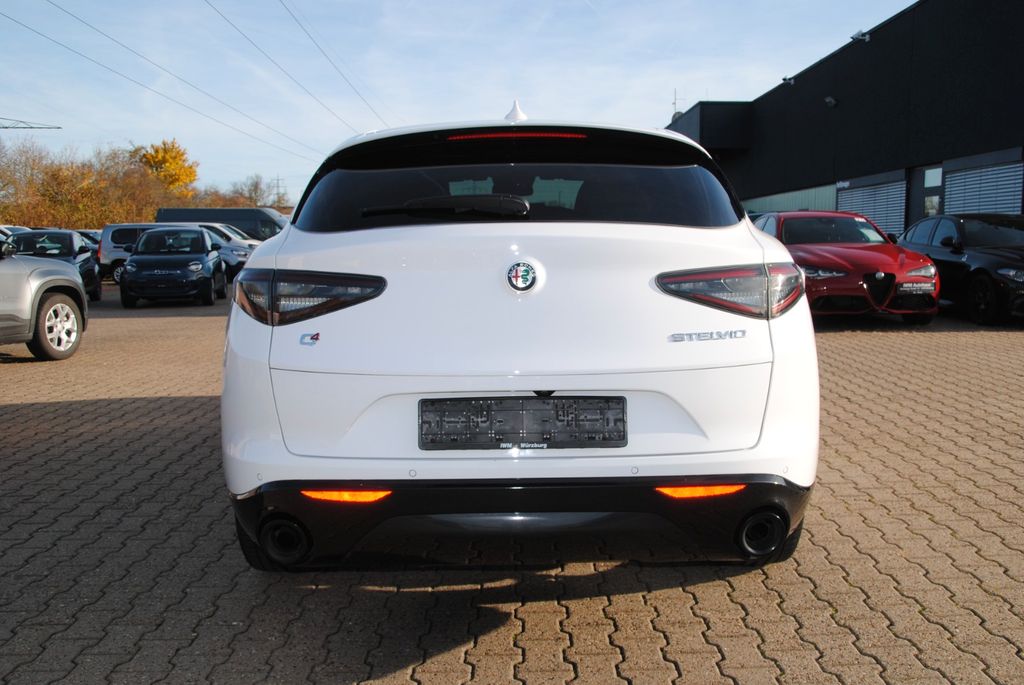 Alfa Romeo Stelvio 2023