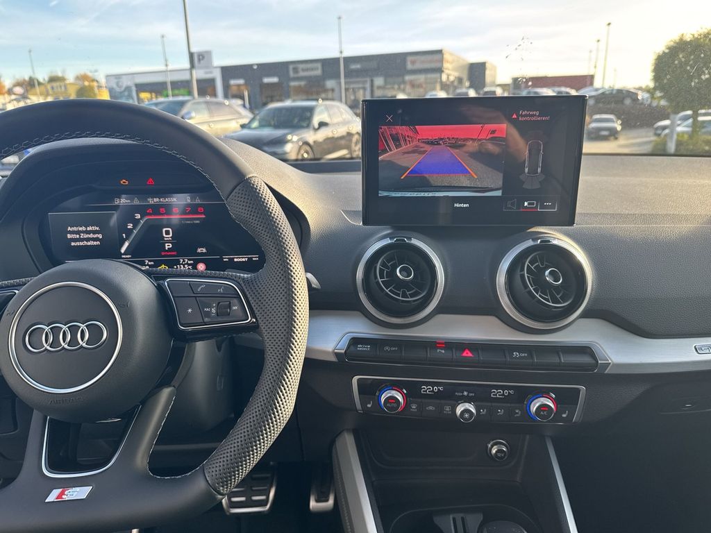 Audi SQ2 2025