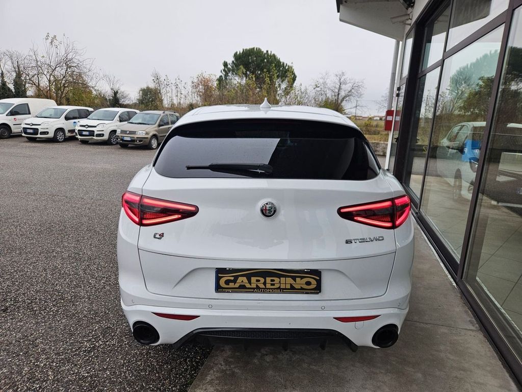 Alfa Romeo Stelvio 2022