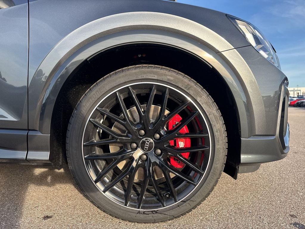 Audi SQ2 2025