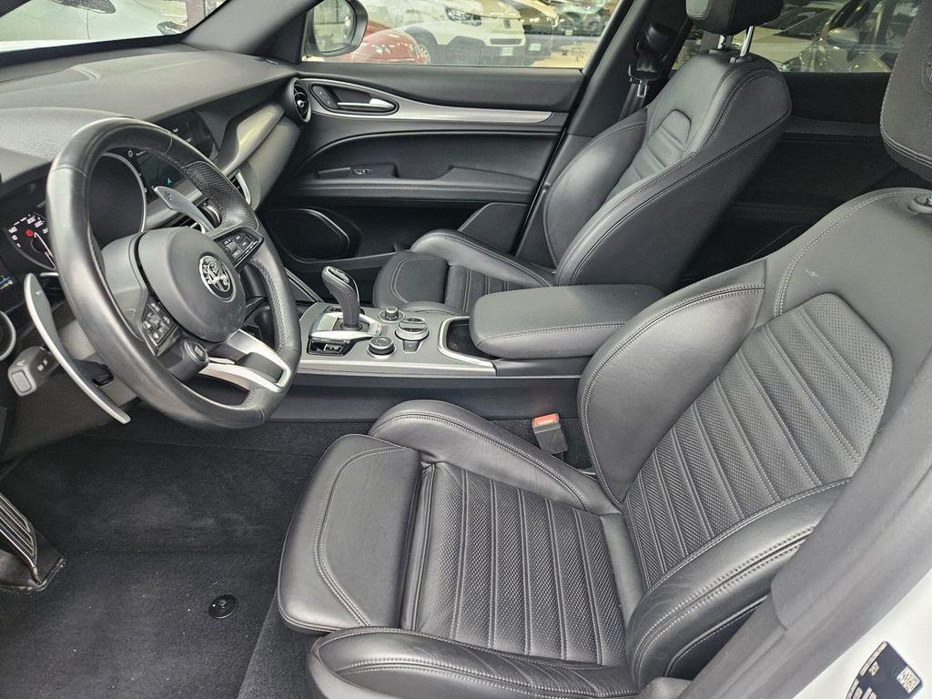 Alfa Romeo Stelvio 2022