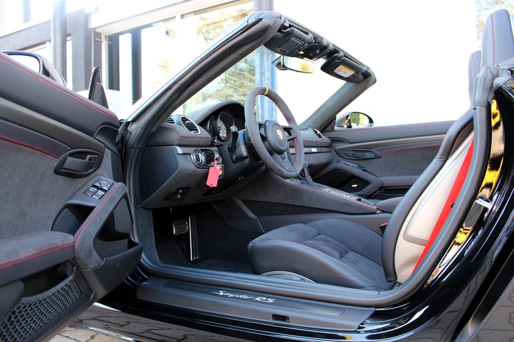 Porsche Boxster 2024