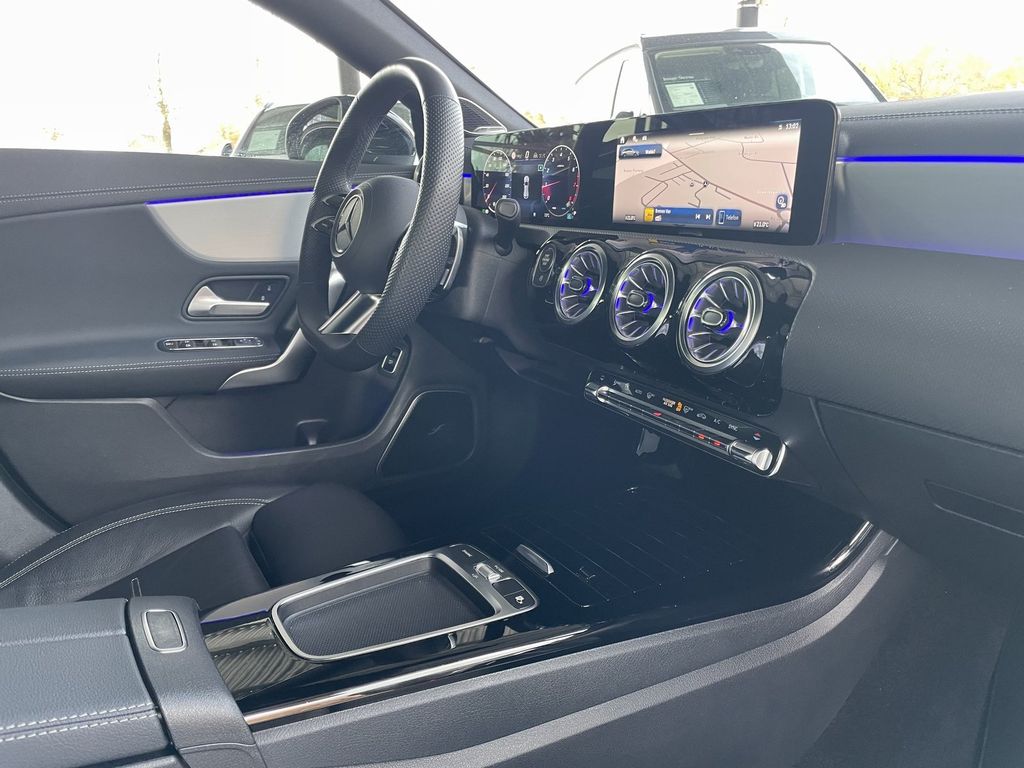 Mercedes-Benz CLA 200 Shooting Brake 2024