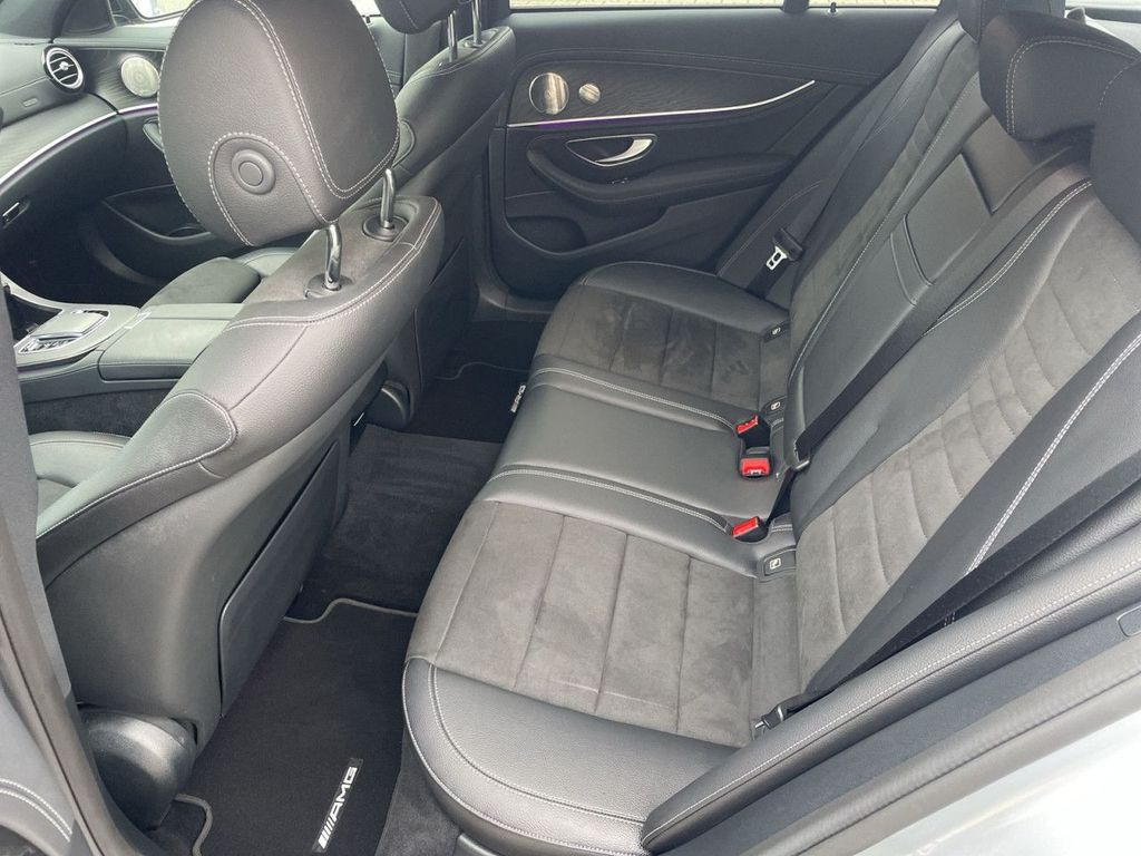 Mercedes-Benz E 220 2023