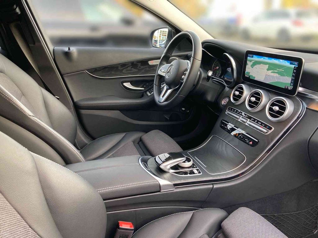 Mercedes-Benz C 300 2021