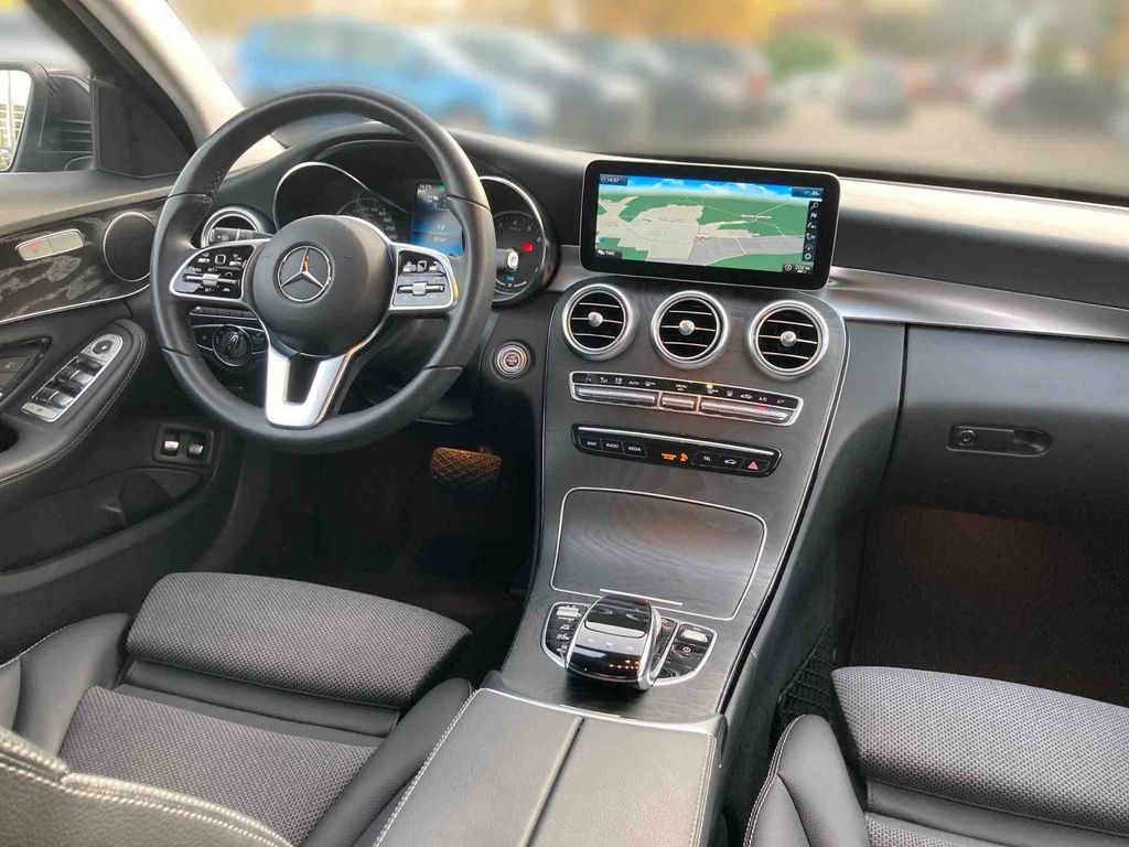 Mercedes-Benz C 300 2021