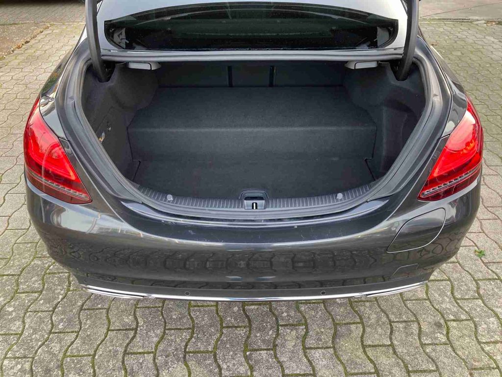 Mercedes-Benz C 300 2021