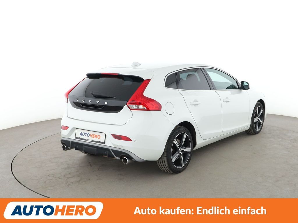 Volvo V40 2018