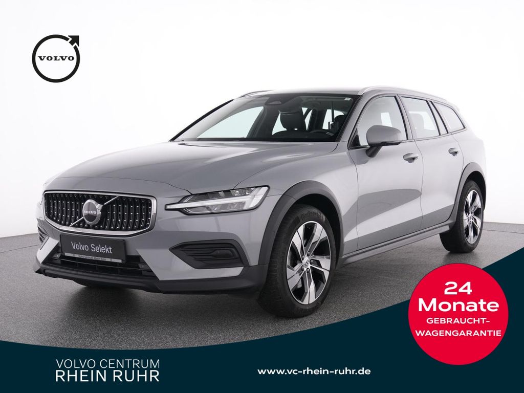 Volvo V60 Cross Country 2023