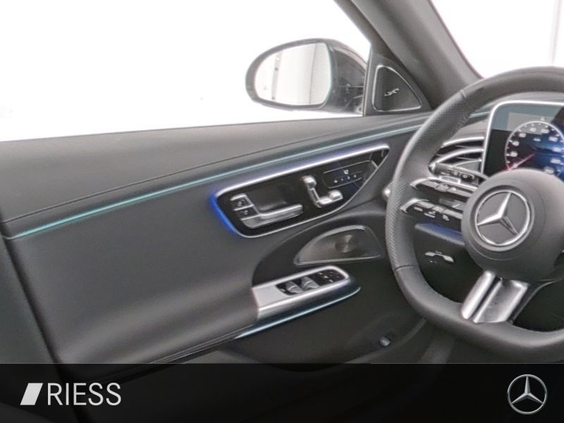 Mercedes-Benz E 300 2025