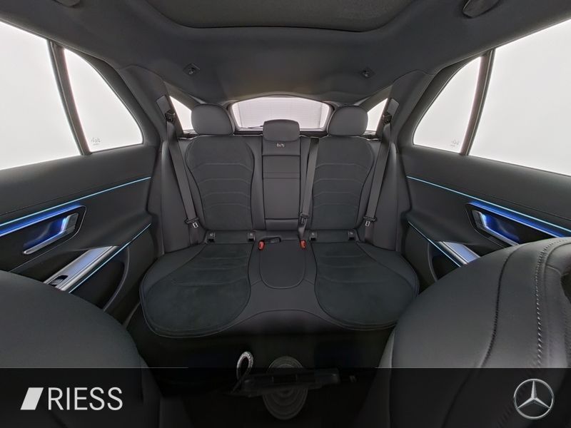 Mercedes-Benz E 300 2025