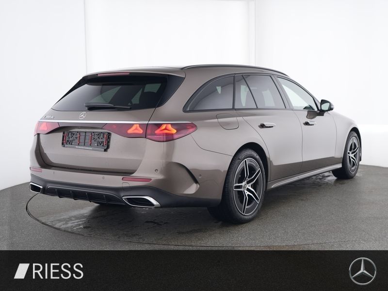 Mercedes-Benz E 300 2025