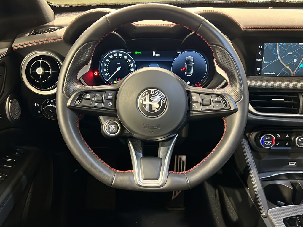 Alfa Romeo Stelvio 2023