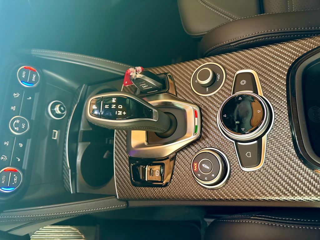 Alfa Romeo Stelvio 2024