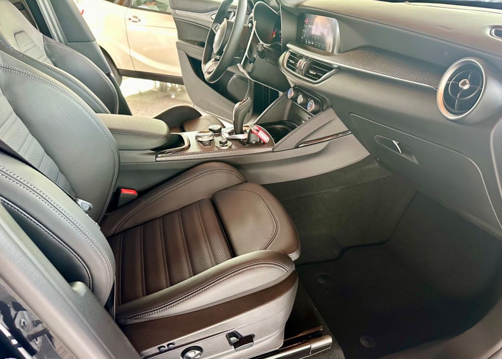 Alfa Romeo Stelvio 2024