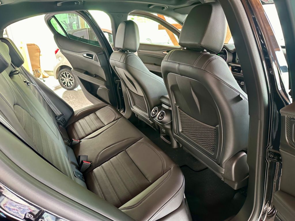 Alfa Romeo Stelvio 2024