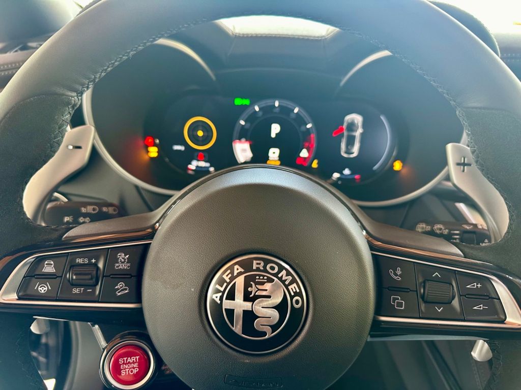 Alfa Romeo Stelvio 2024