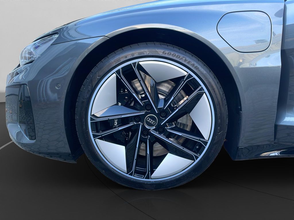 Audi e-tron GT 2024