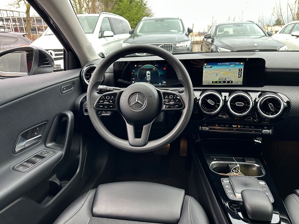Mercedes-Benz A 180 2021