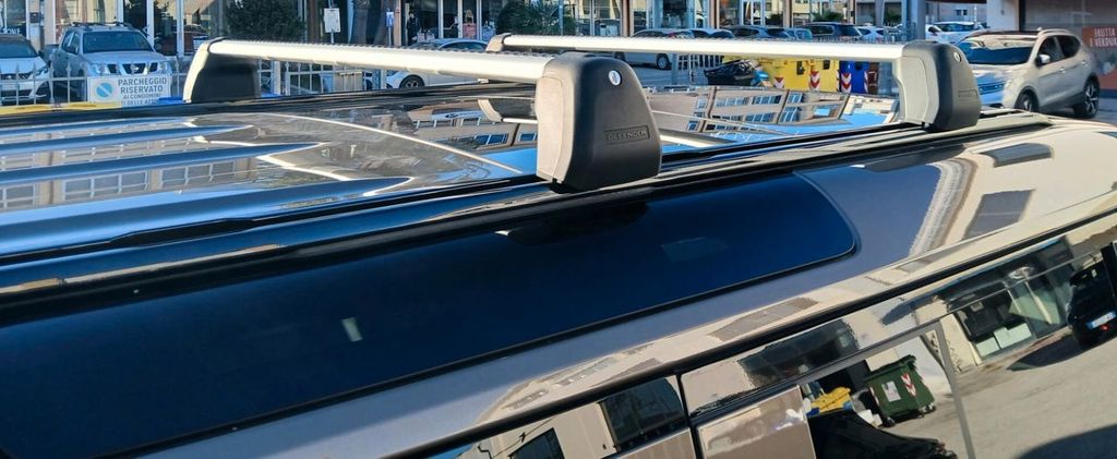 Land Rover Defender 2022