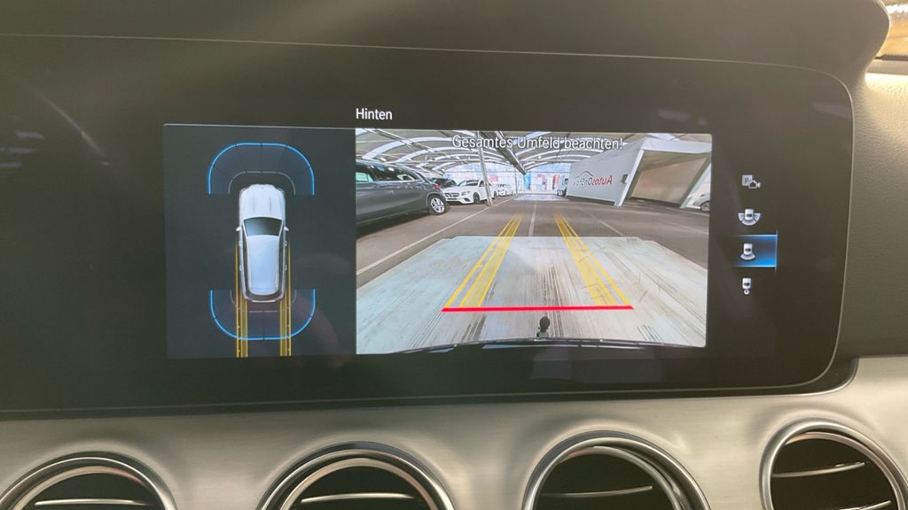 Mercedes-Benz E 300 2022