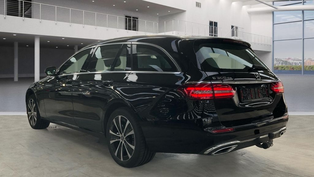 Mercedes-Benz E 300 2022