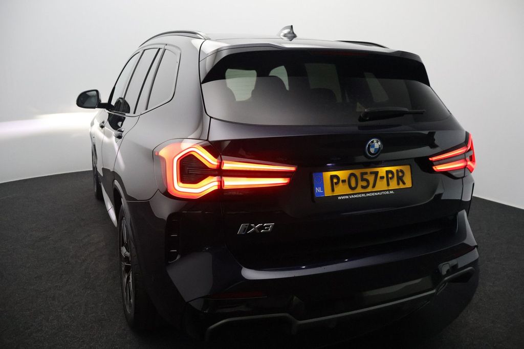 BMW iX3 2022