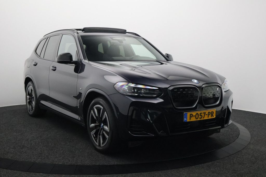 BMW iX3 2022