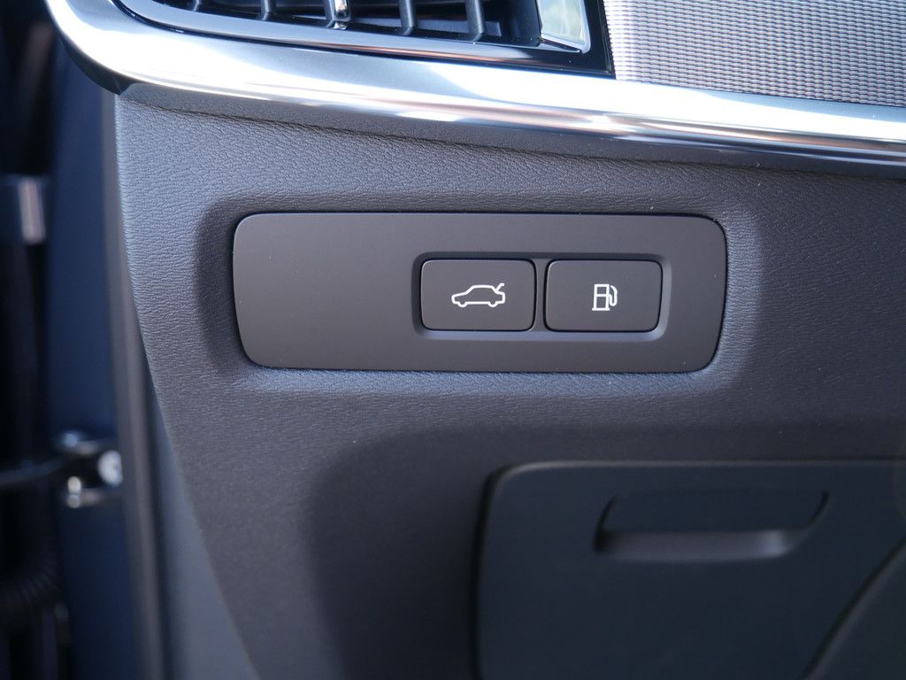Volvo S90 2025