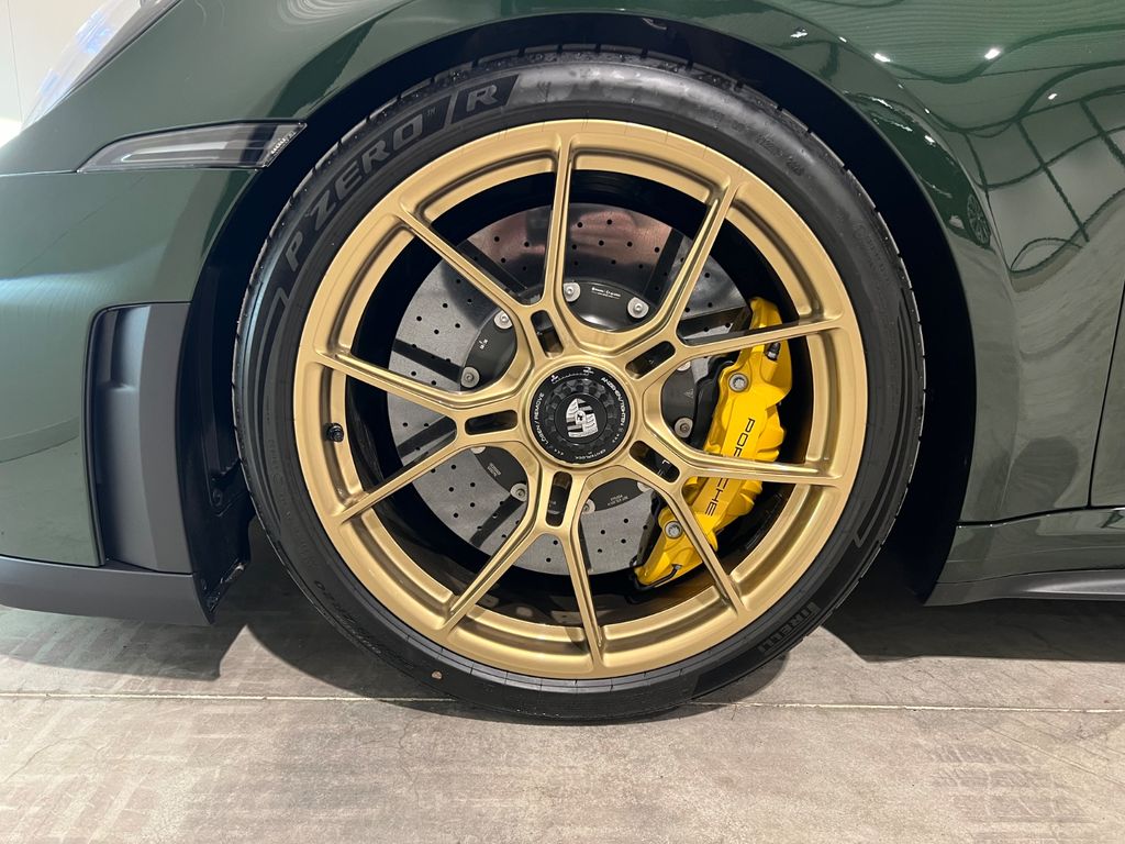 Porsche 992 2025