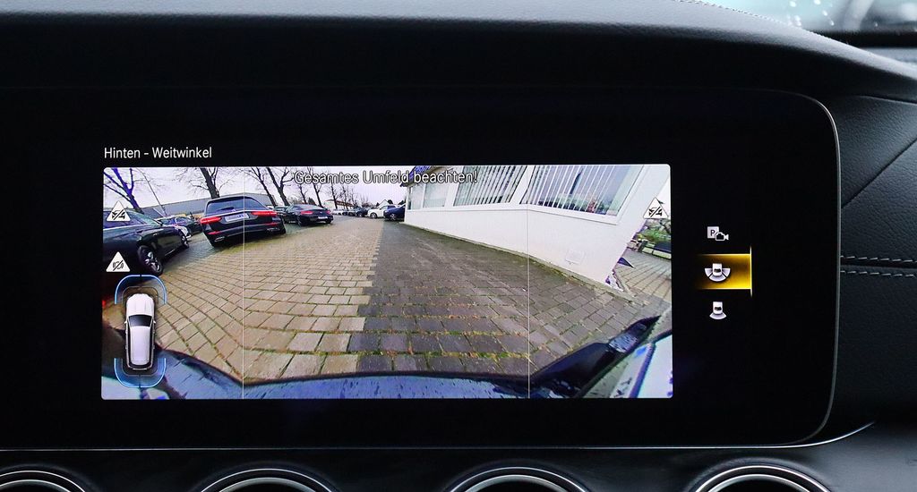 Mercedes-Benz E 300 2022