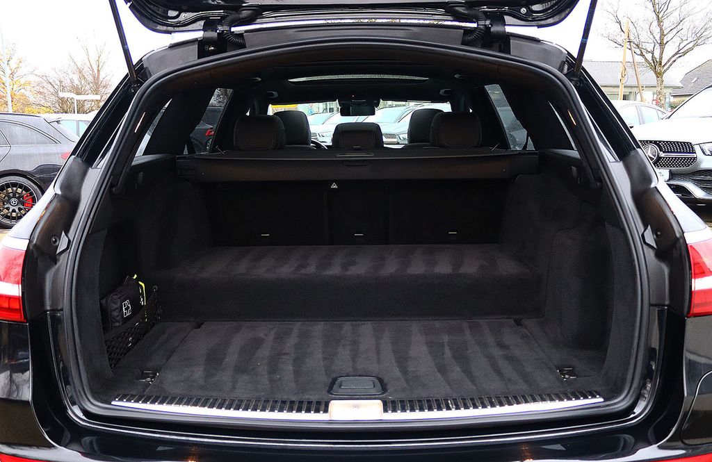 Mercedes-Benz E 300 2022