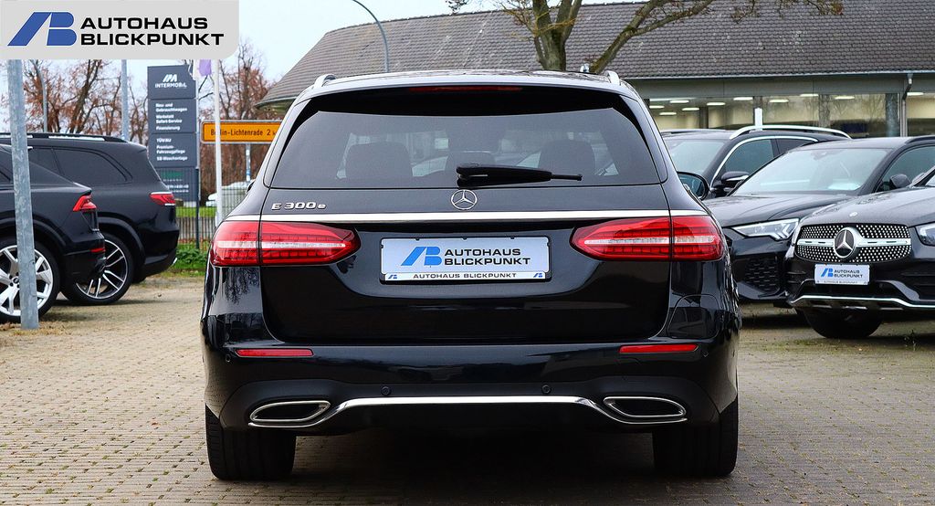 Mercedes-Benz E 300 2022