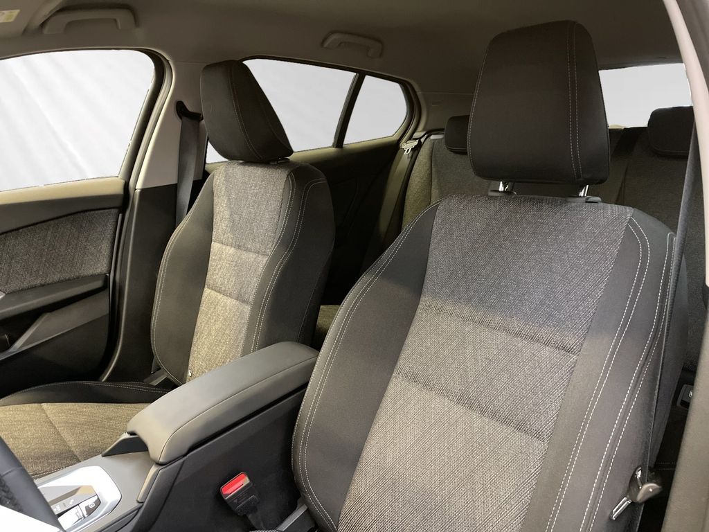BMW 118 2025