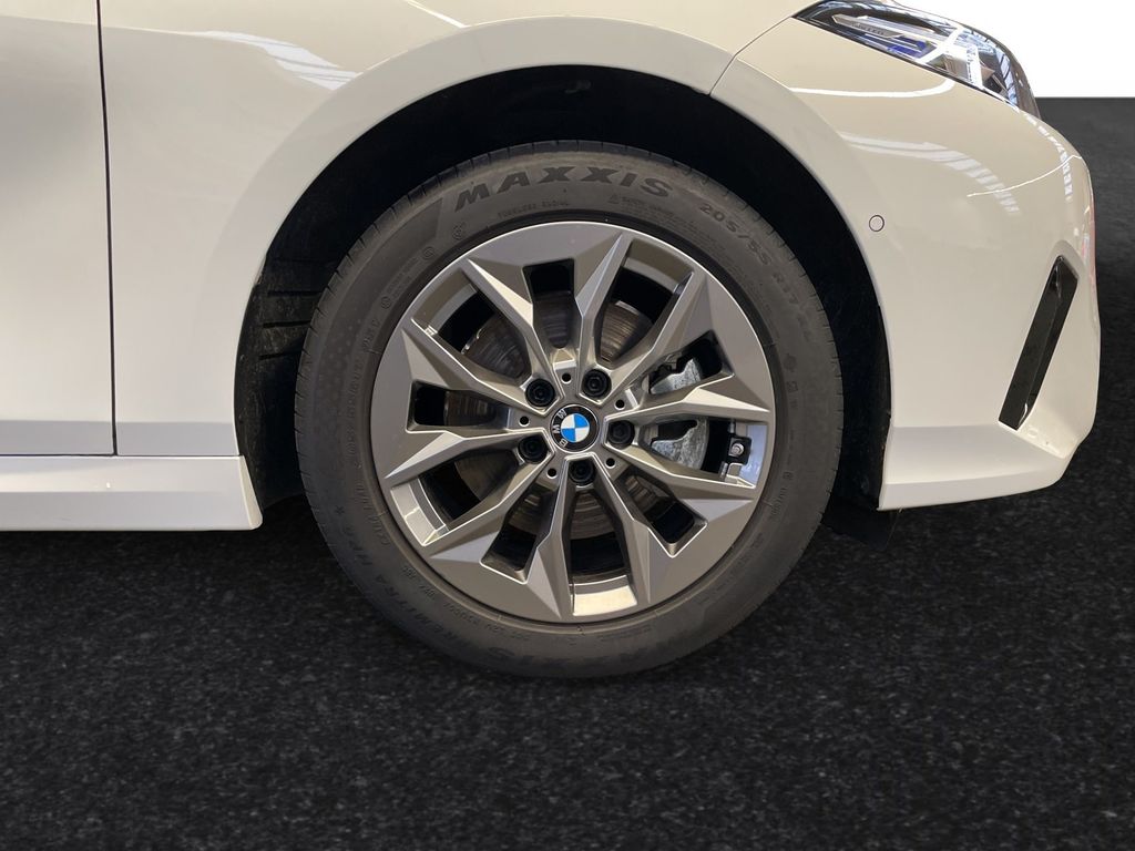 BMW 118 2025