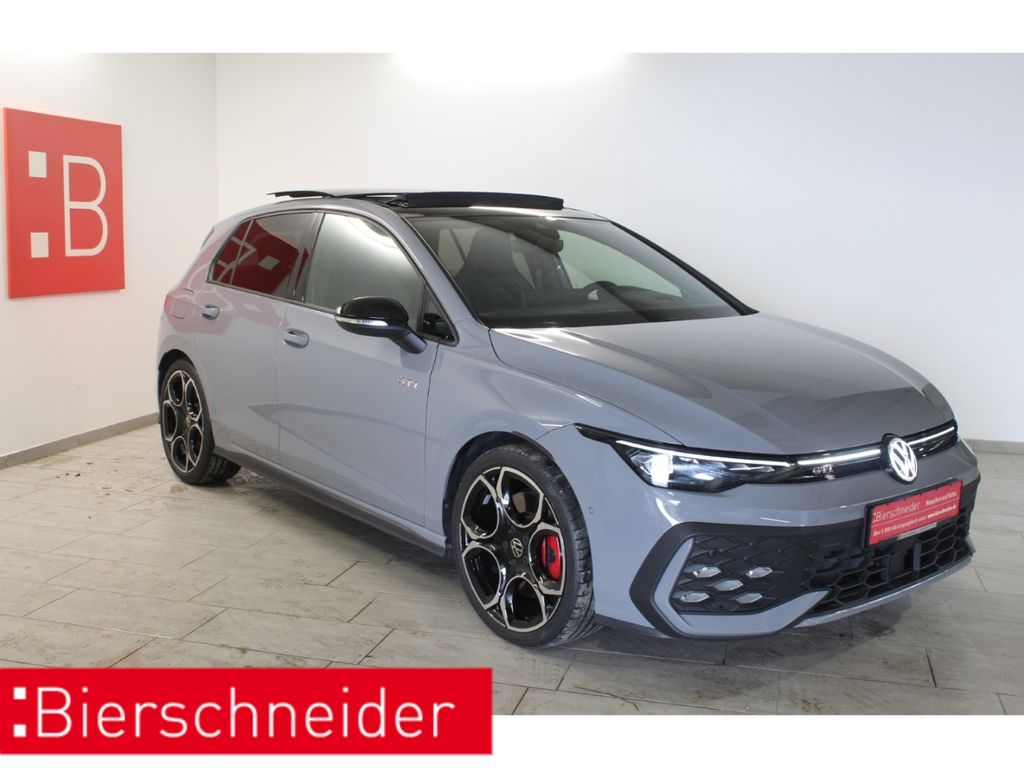 Volkswagen Golf 2025
