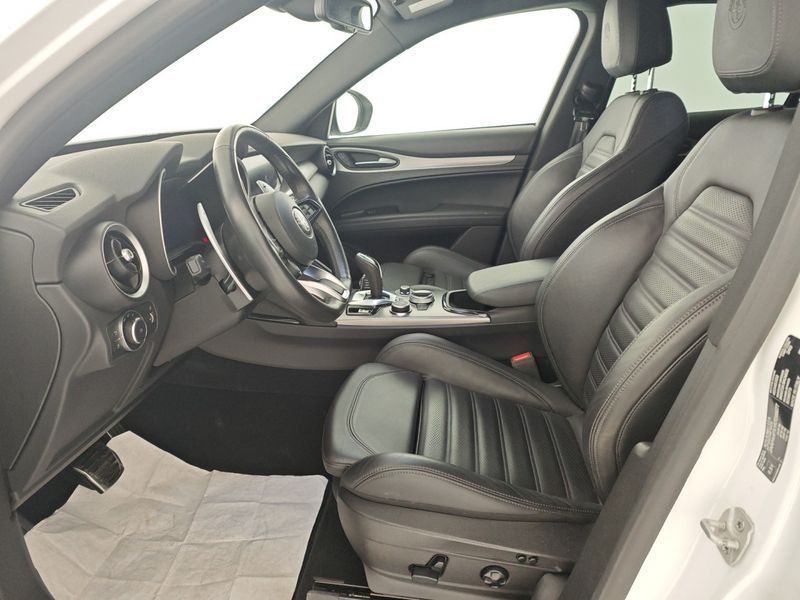 Alfa Romeo Stelvio 2024