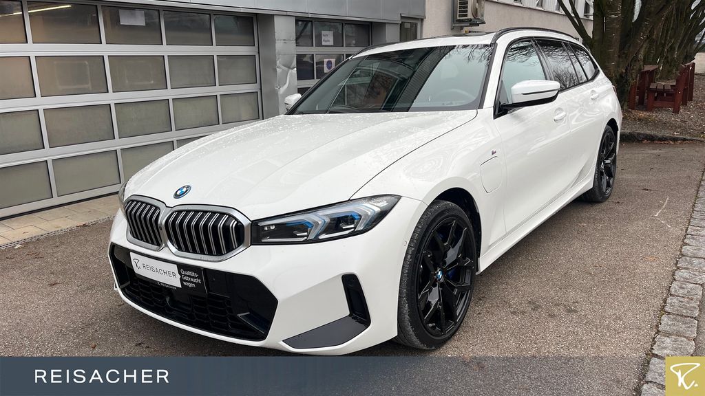 BMW 330 2025
