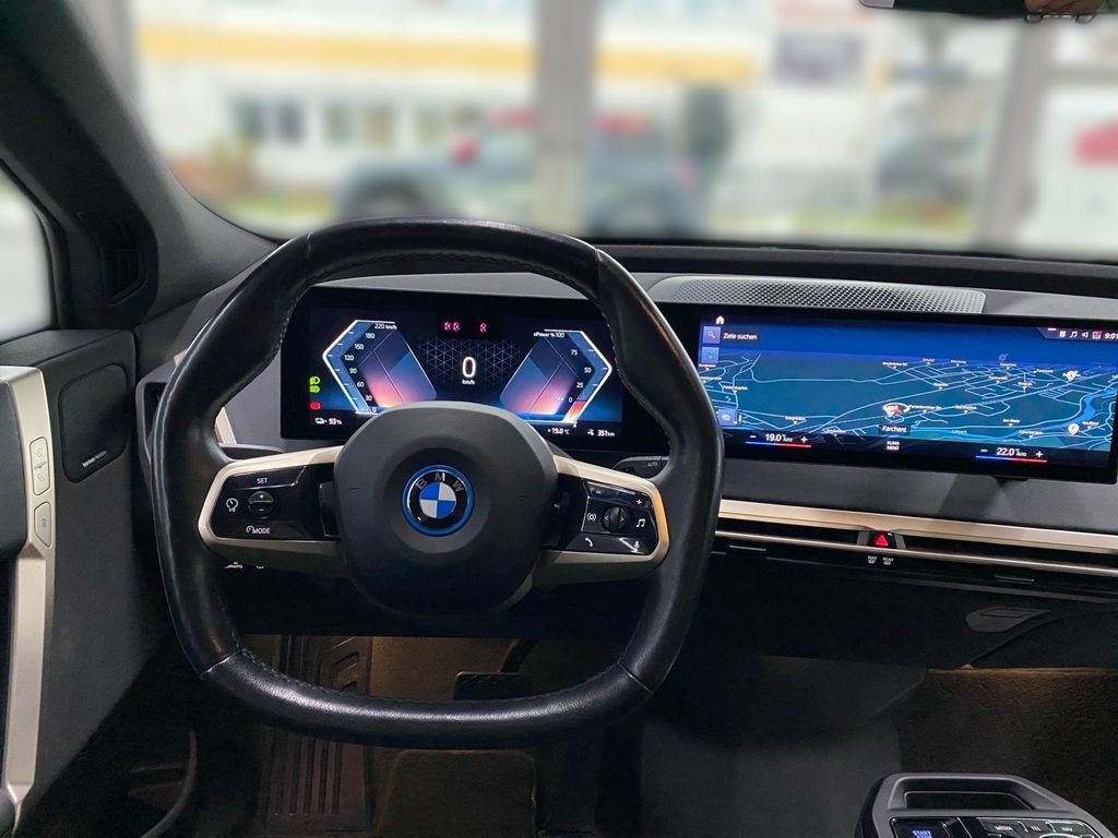 BMW iX 2021