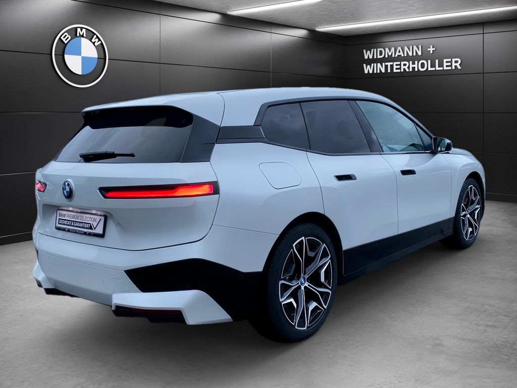 BMW iX 2021