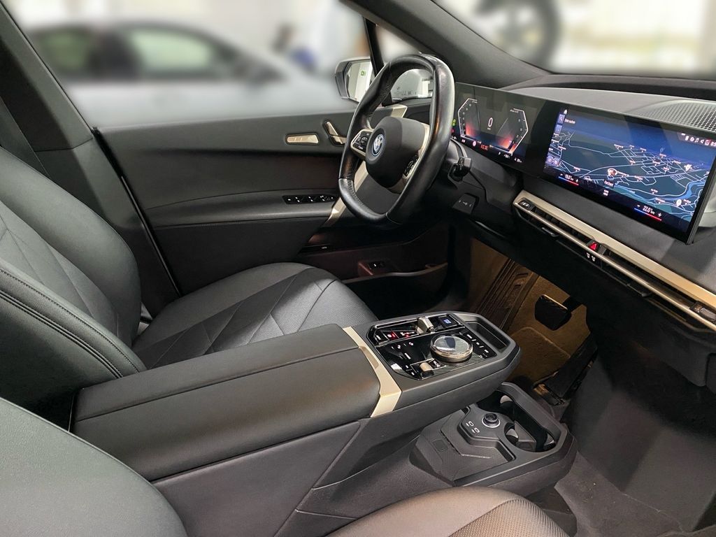 BMW iX 2021