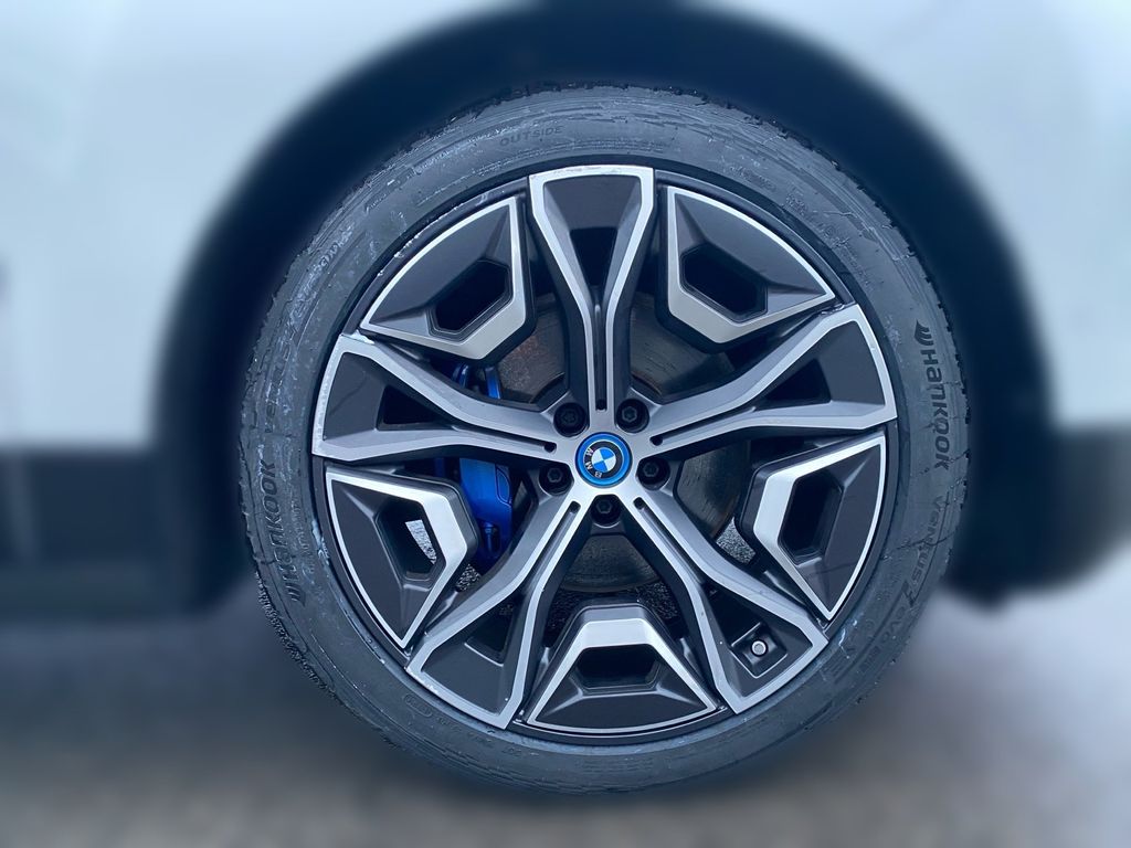 BMW iX 2021