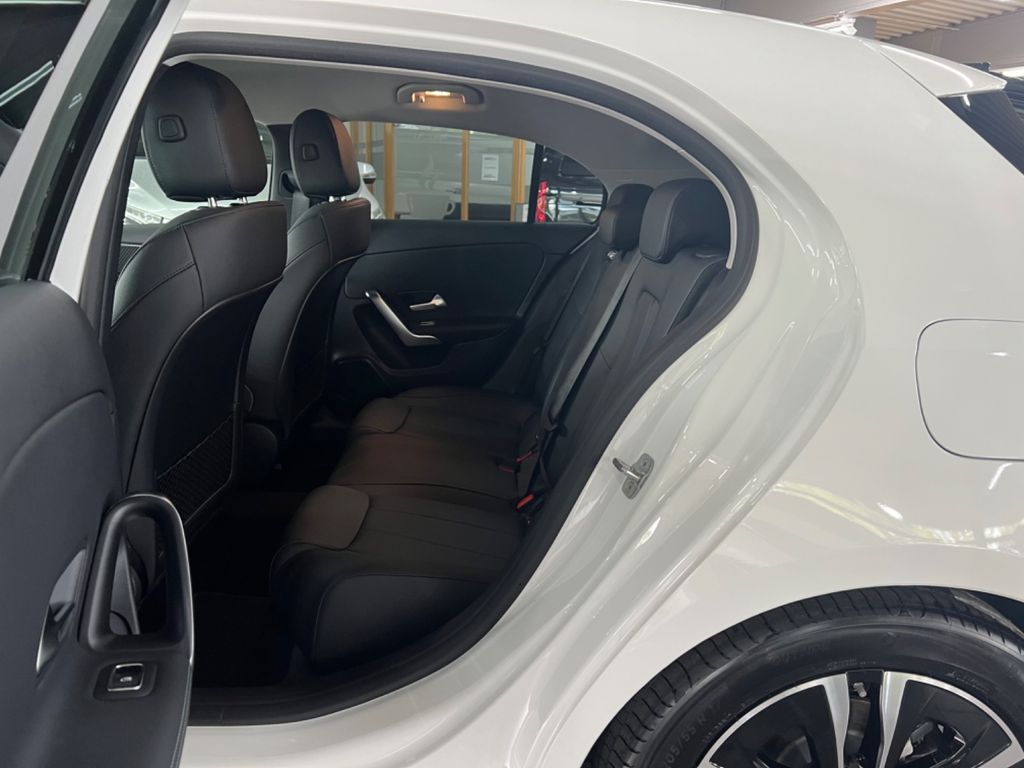 Mercedes-Benz A 180 2023