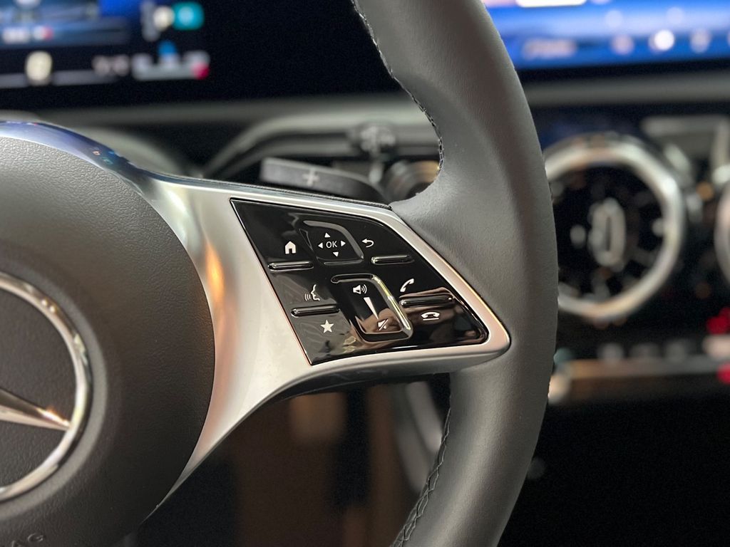 Mercedes-Benz A 180 2023