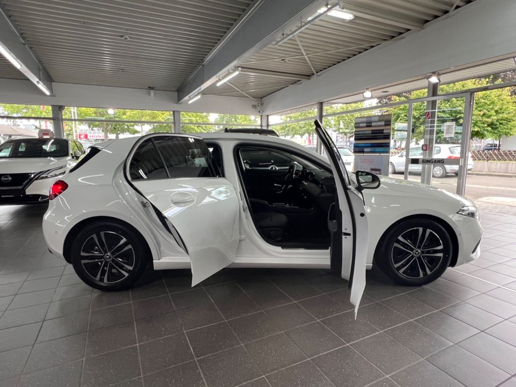 Mercedes-Benz A 180 2023
