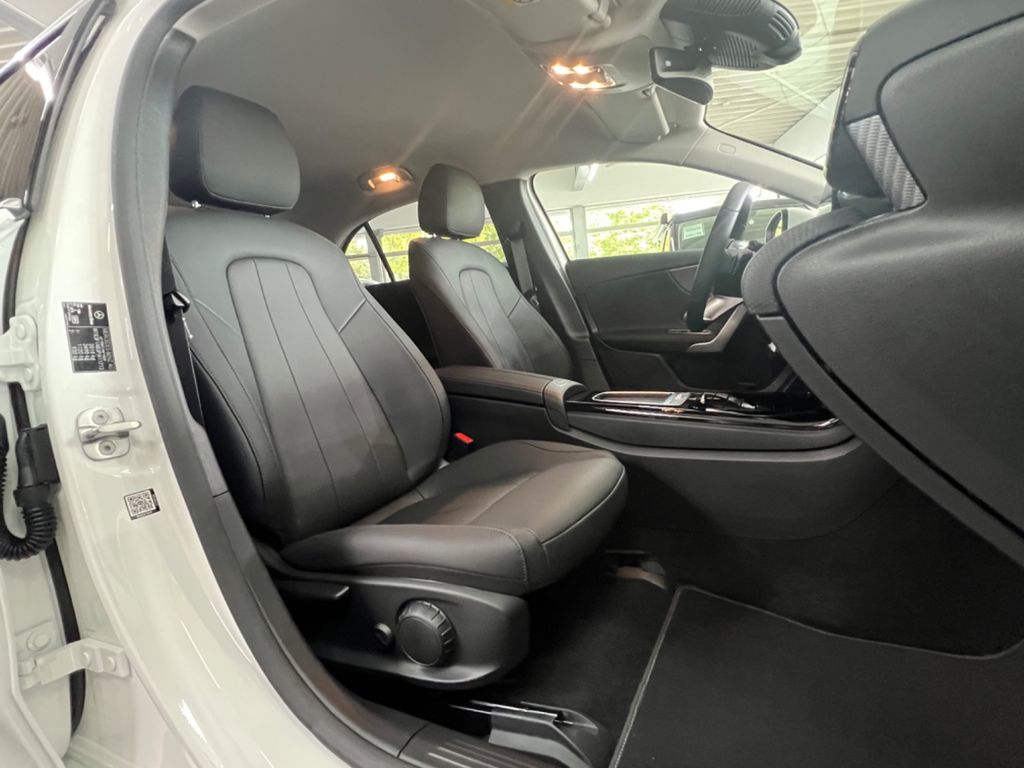 Mercedes-Benz A 180 2023