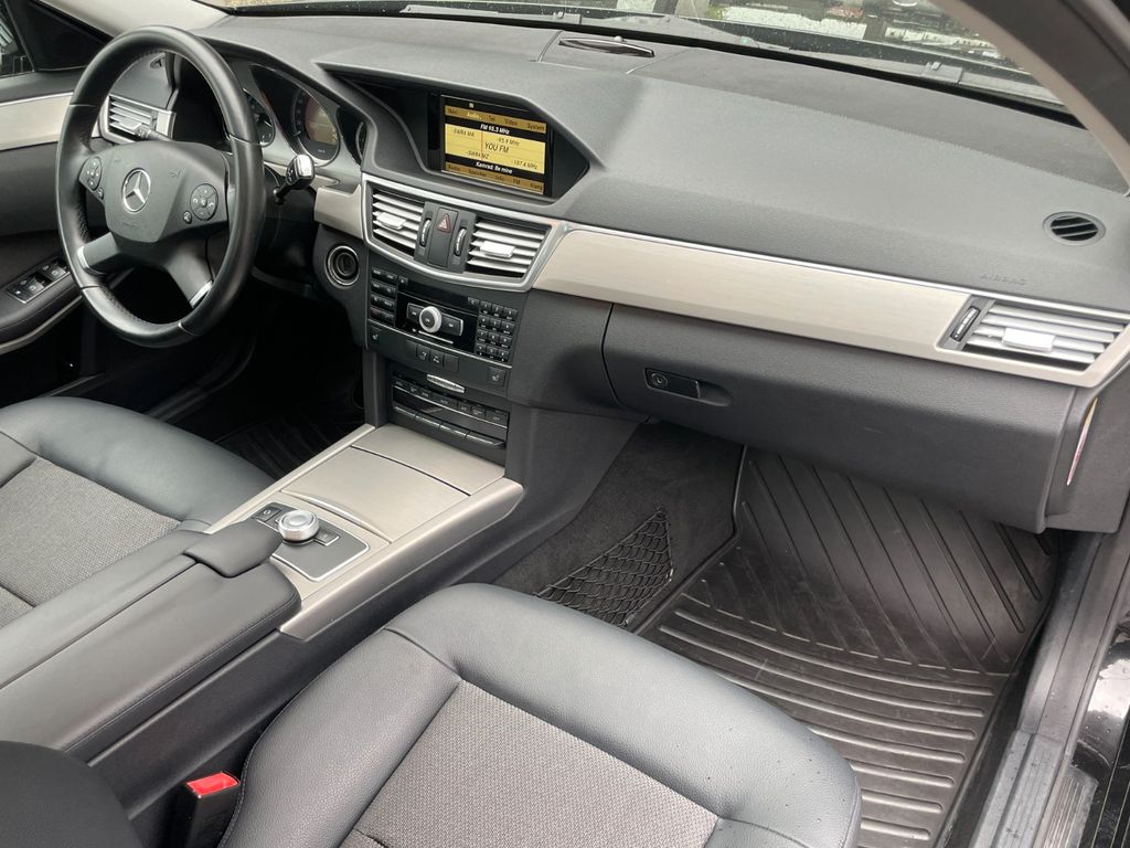 Mercedes-Benz E 300 2011